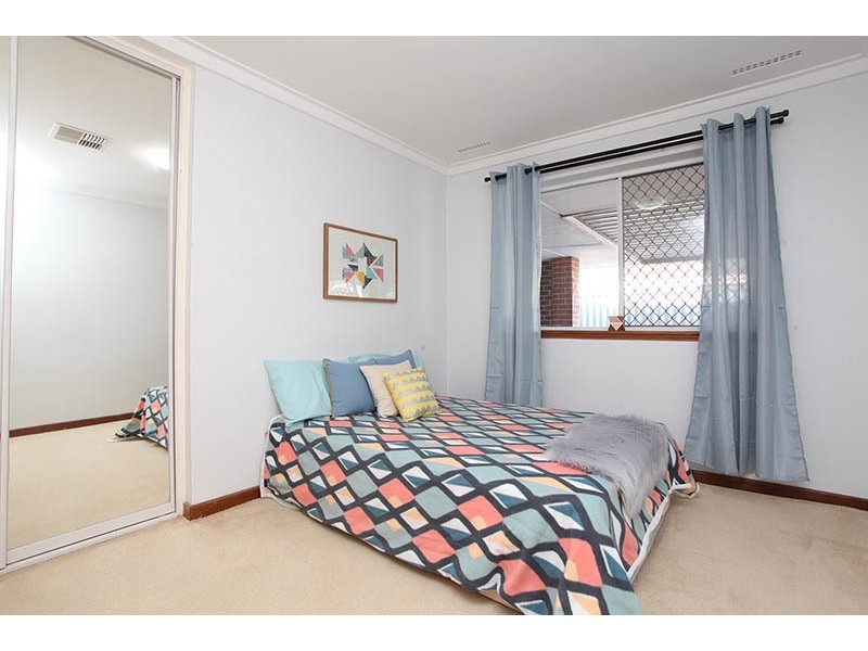 6 Heaton Way, Safety Bay WA 6169