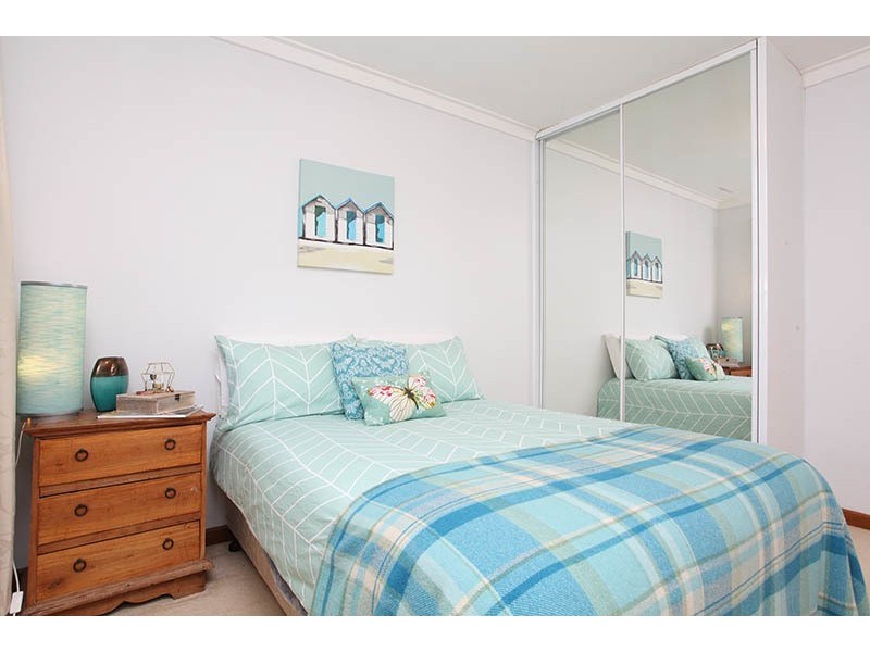 6 Heaton Way, Safety Bay WA 6169