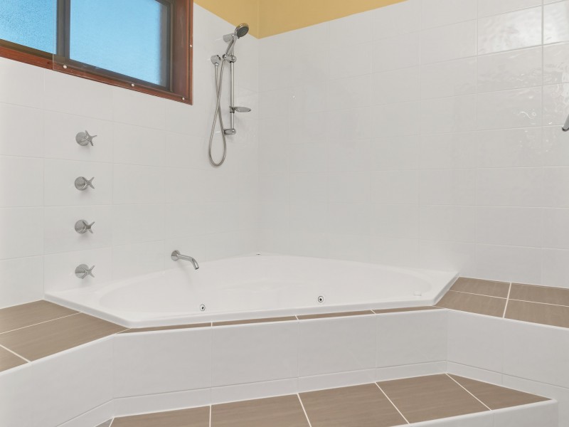 14 Venus Court, Banksia Beach QLD 4507