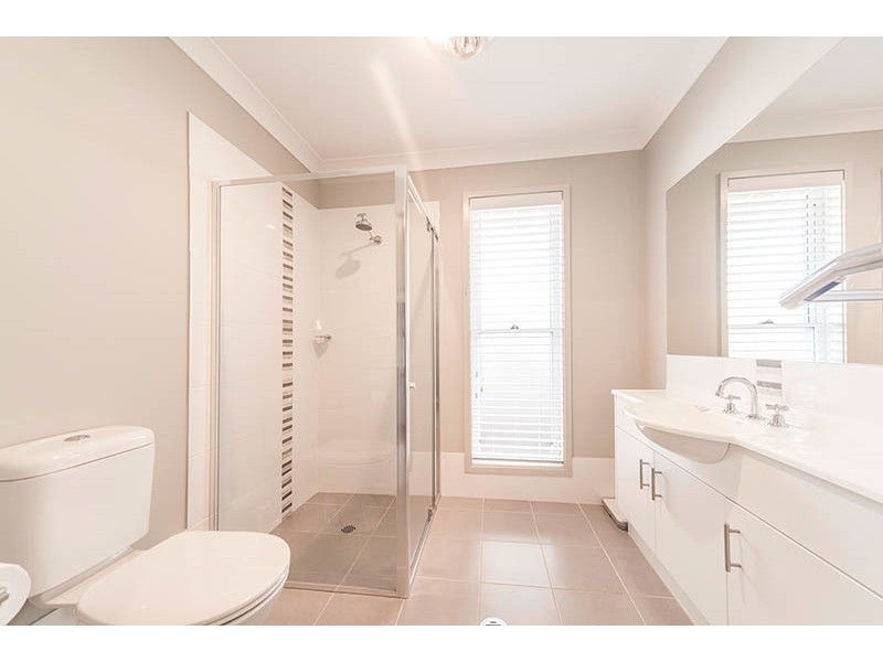 5 Banool Circuit, Bomaderry NSW 2541