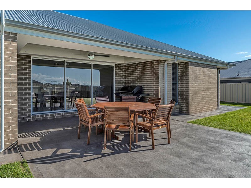 5 Banool Circuit, Bomaderry NSW 2541