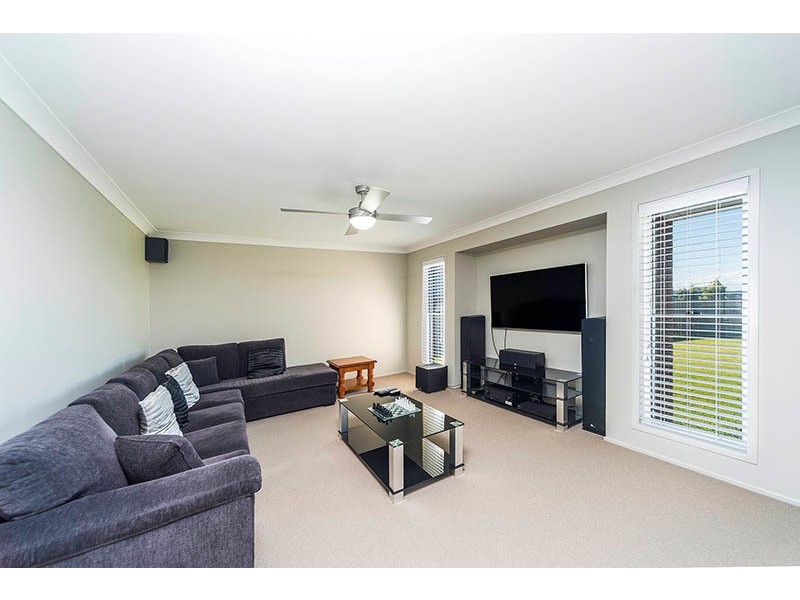 5 Banool Circuit, Bomaderry NSW 2541