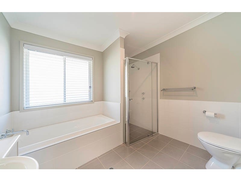 5 Banool Circuit, Bomaderry NSW 2541