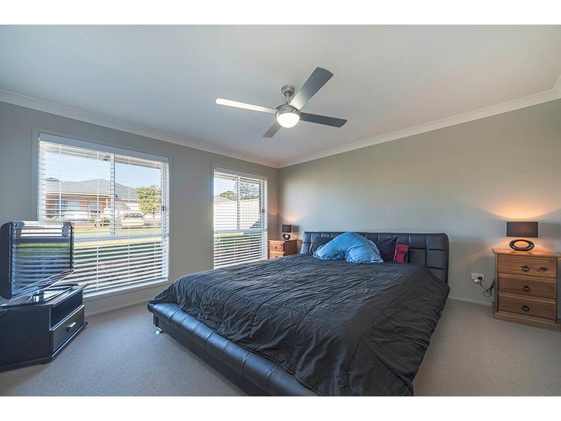 5 Banool Circuit, Bomaderry NSW 2541