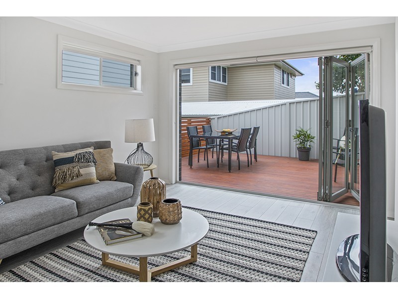 2/19 Henry Street, Merewether NSW 2291