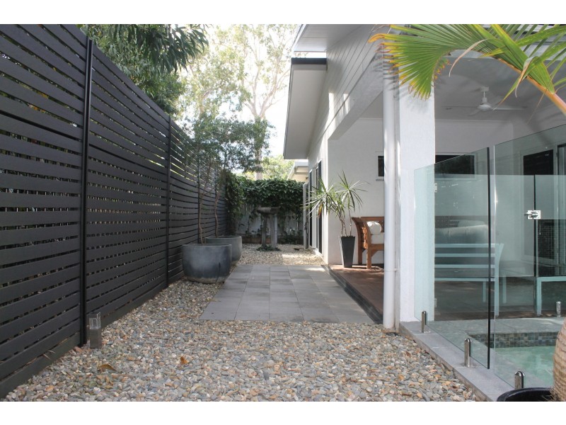 3 Seashell Crescent, Trinity Beach QLD 4879