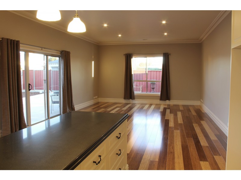 30 Napier Street, Maryborough VIC 3465