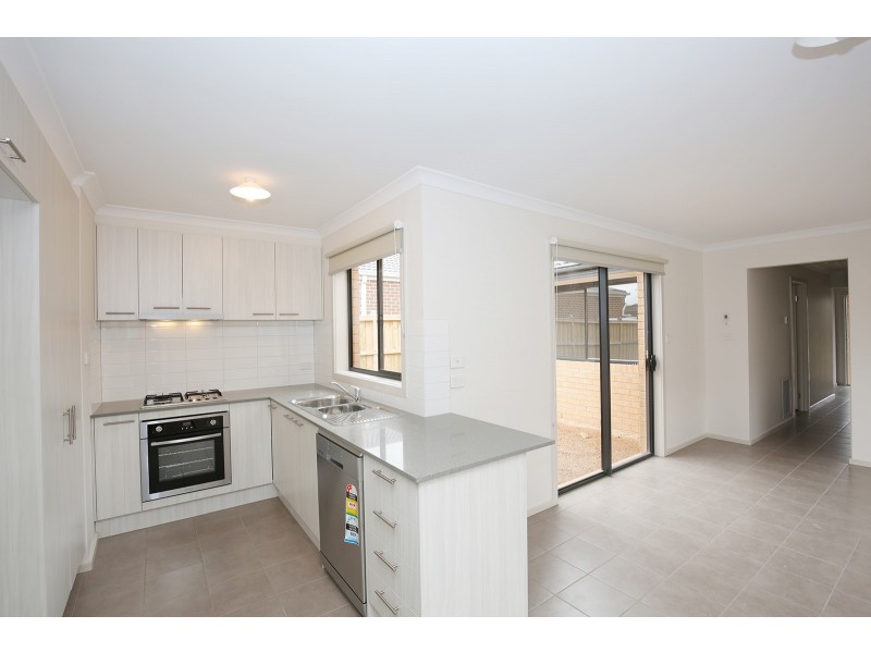 23 Cherrington Avenue, Officer VIC 3809