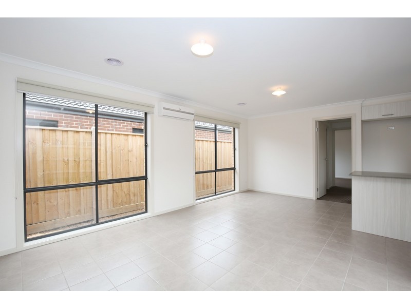 23 Cherrington Avenue, Officer VIC 3809