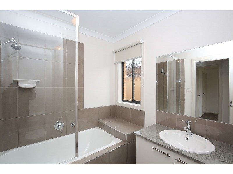 23 Cherrington Avenue, Officer VIC 3809