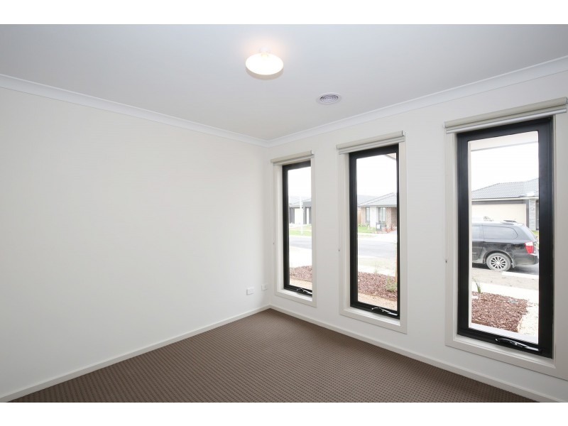 23 Cherrington Avenue, Officer VIC 3809