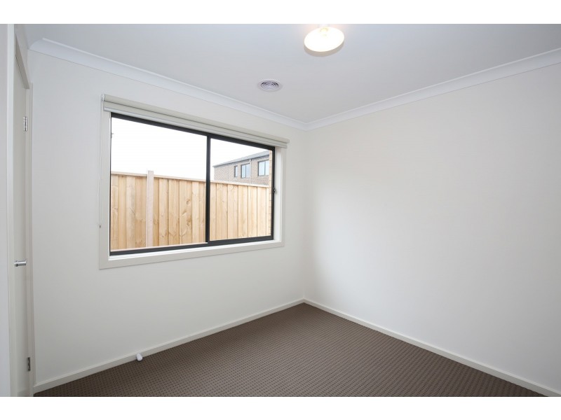 23 Cherrington Avenue, Officer VIC 3809