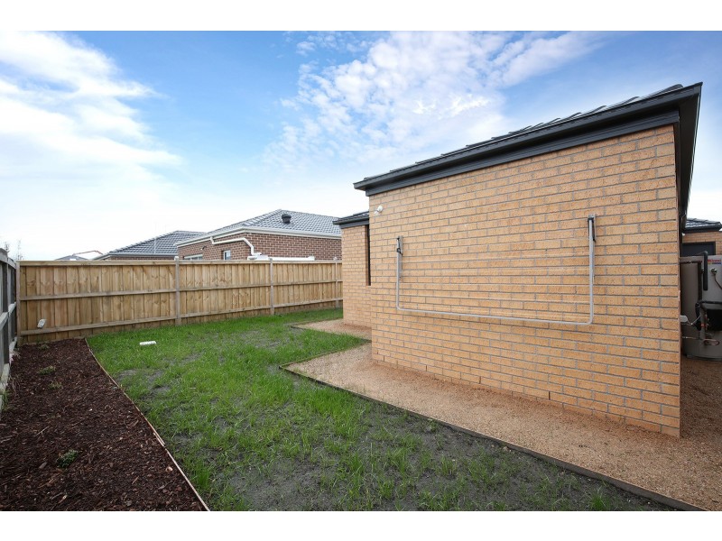 23 Cherrington Avenue, Officer VIC 3809