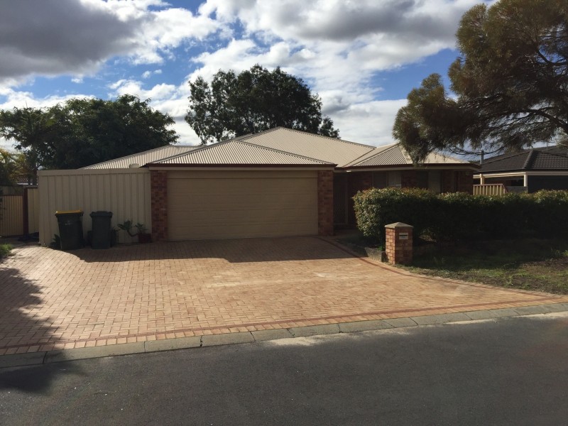 5 Narrier close, South Guildford WA 6055