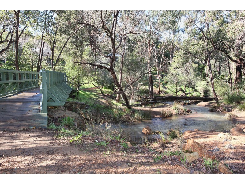 22 Mofflin Avenue, Darlington WA 6070