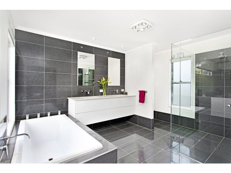 84 Blue Hills Drive, Bunya QLD 4055