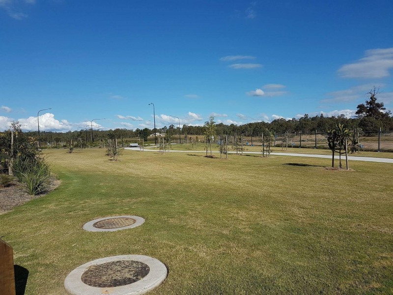 27 Freedom Cresent, South Ripley QLD 4306