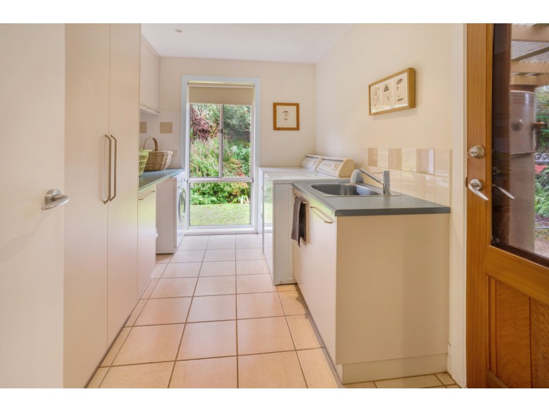 13 Antonio Close, Tawonga VIC 3697