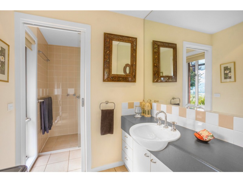 13 Antonio Close, Tawonga VIC 3697