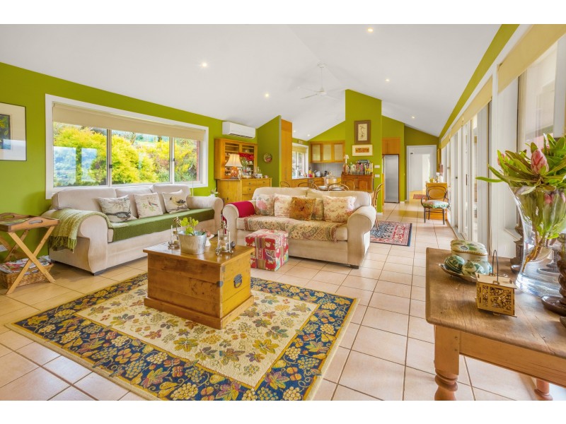 13 Antonio Close, Tawonga VIC 3697