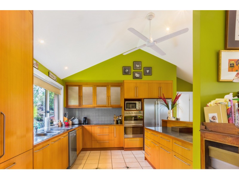 13 Antonio Close, Tawonga VIC 3697