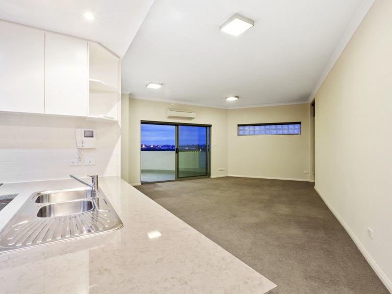 66/23 Junction Boulevard, Cockburn Central WA 6164