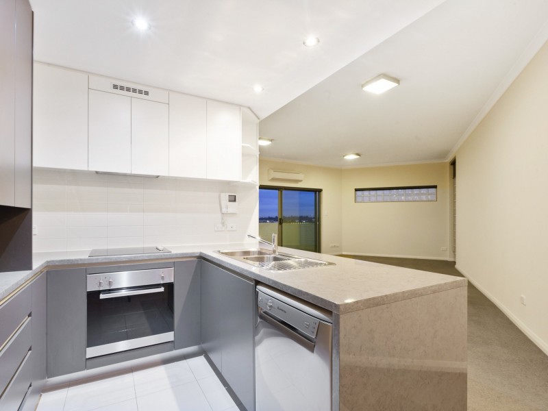 66/23 Junction Boulevard, Cockburn Central WA 6164