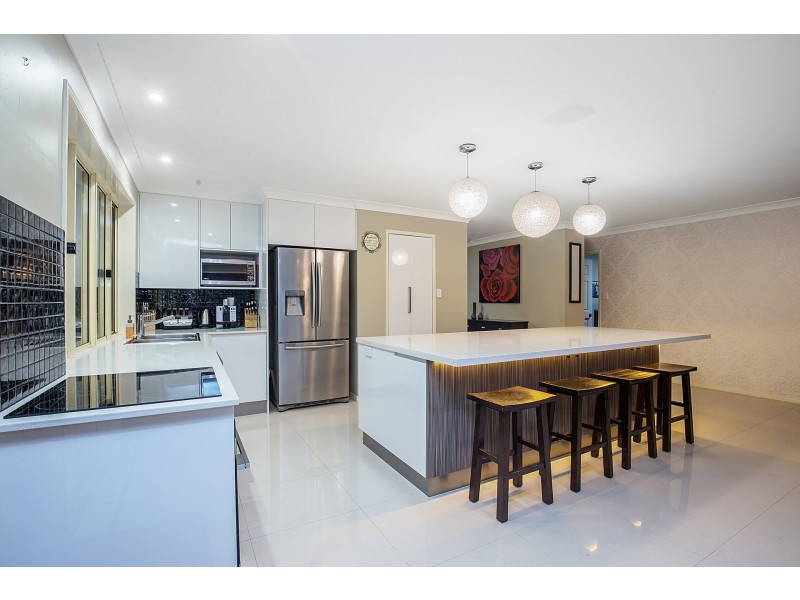 8 Navua Court, Pacific Pines QLD 4211