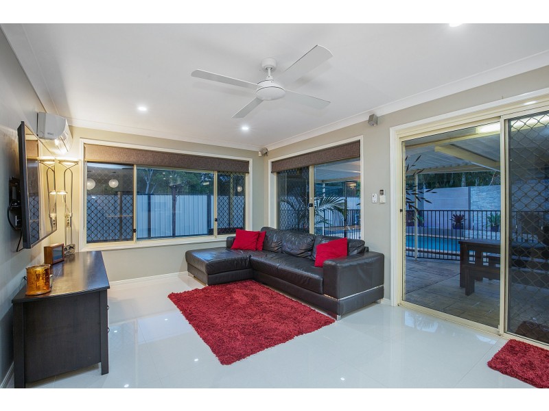 8 Navua Court, Pacific Pines QLD 4211