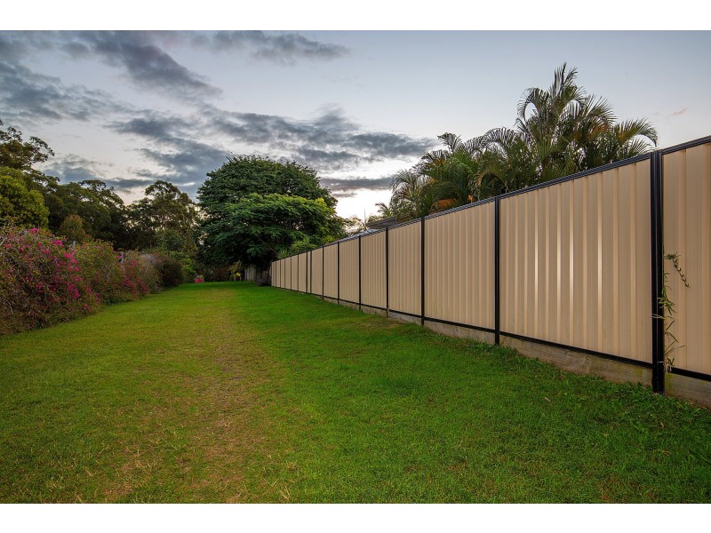 8 Navua Court, Pacific Pines QLD 4211