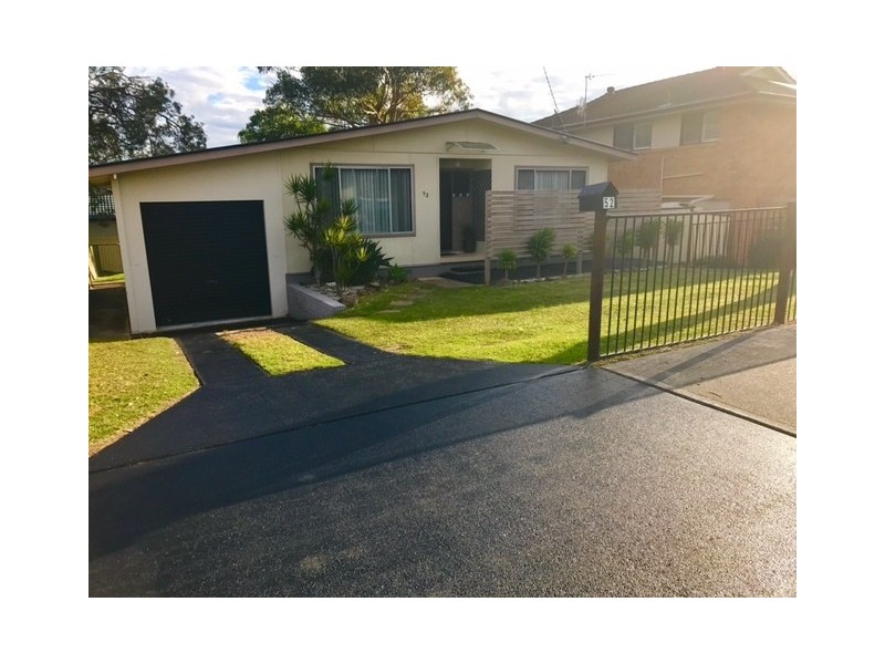 52 Elizabeth Bay Drive, Lake Munmorah NSW 2259