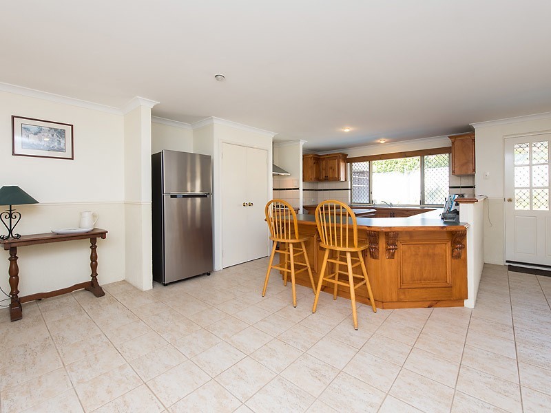 13 Truslove Close, Willagee WA 6156