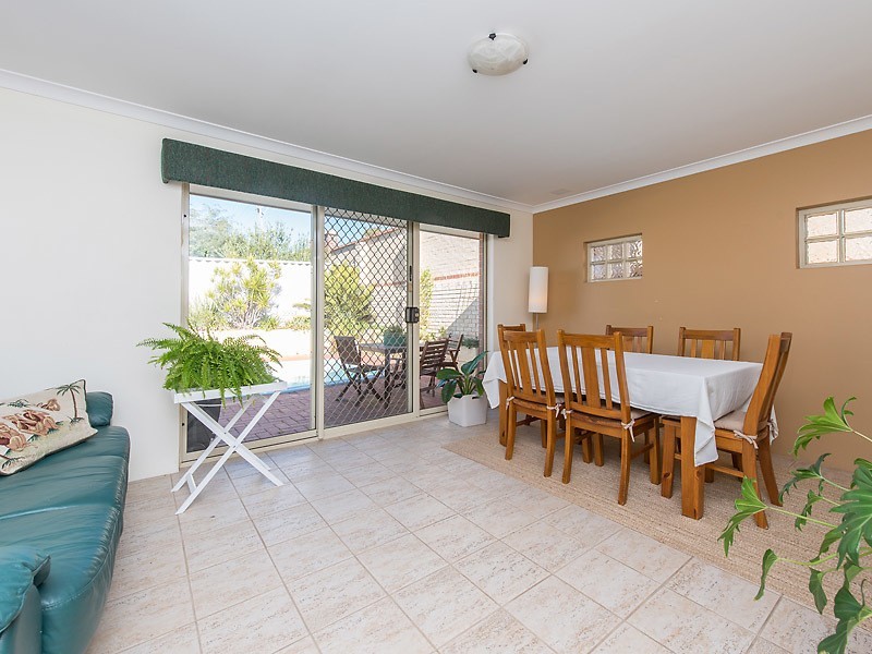 13 Truslove Close, Willagee WA 6156