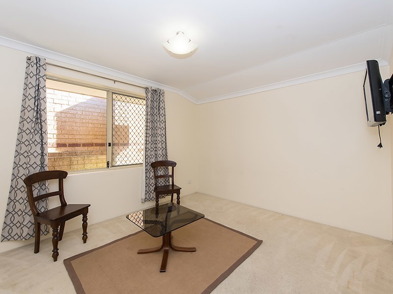 13 Truslove Close, Willagee WA 6156