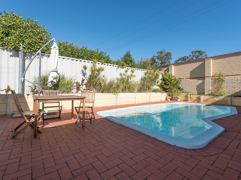 13 Truslove Close, Willagee WA 6156