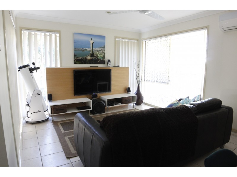 13 Parkside Place, Forest Lake QLD 4078