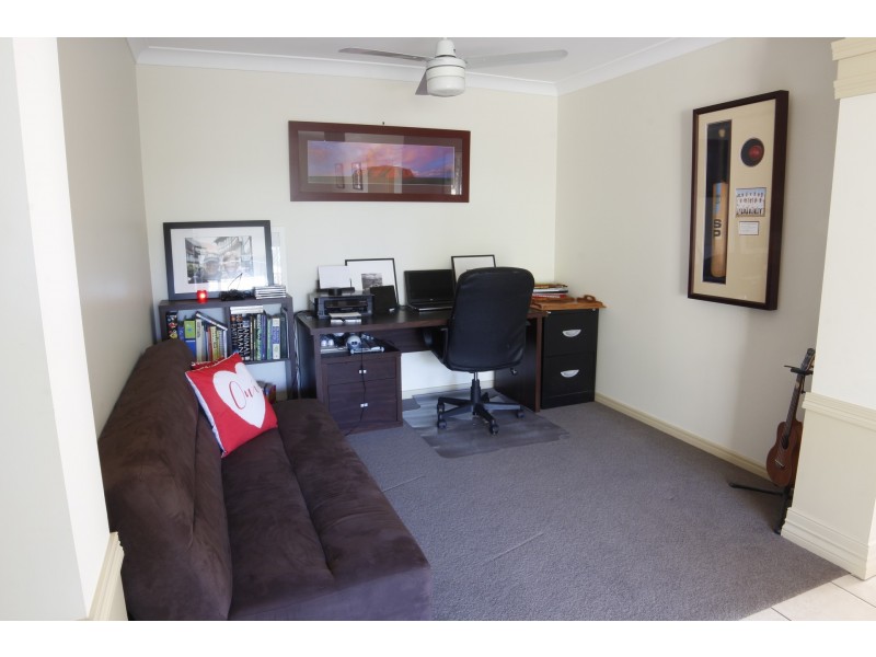 13 Parkside Place, Forest Lake QLD 4078