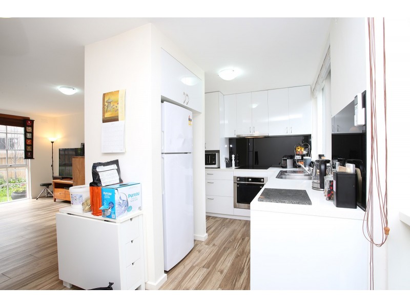 2/270 Nepean Highway, Seaford VIC 3198