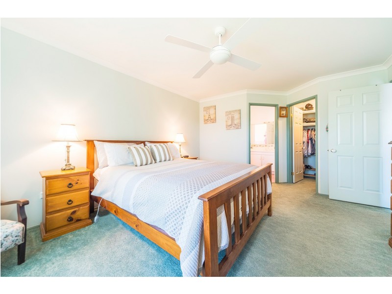 25 Sheraton Circuit, Bomaderry NSW 2541