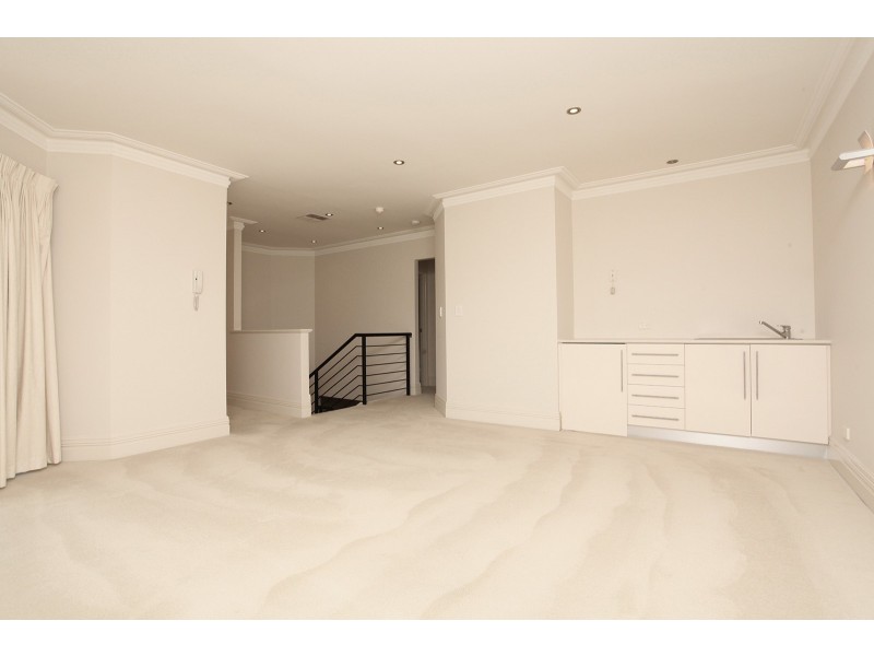 4A Alston Avenue, Como WA 6152