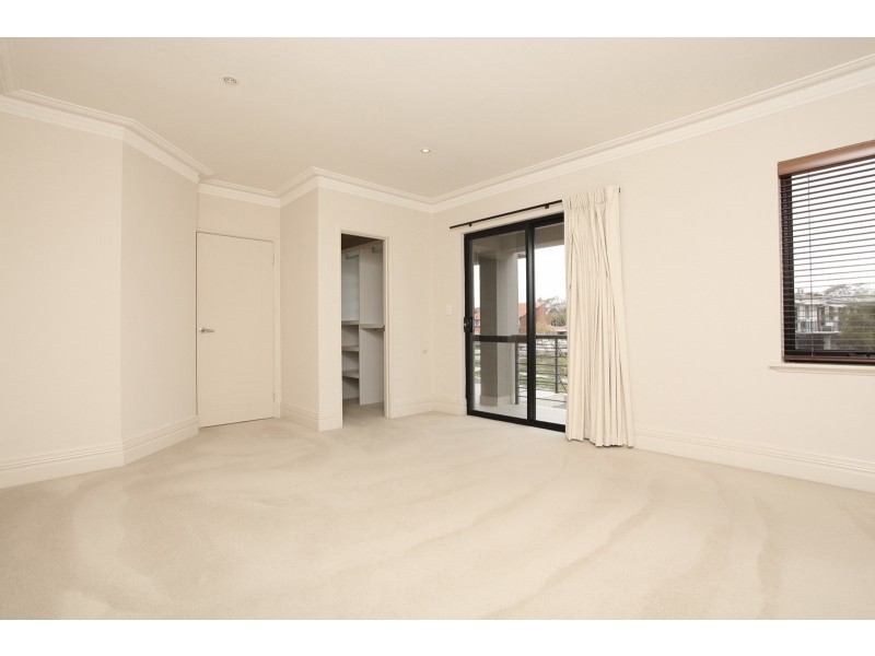 4A Alston Avenue, Como WA 6152