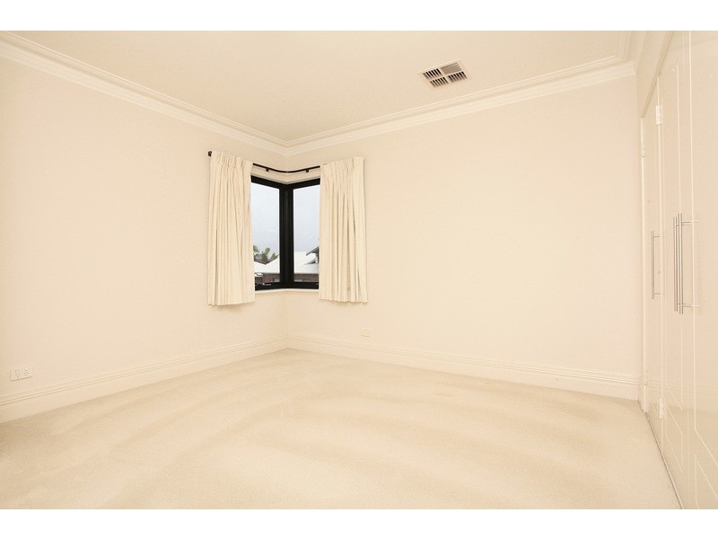 4A Alston Avenue, Como WA 6152