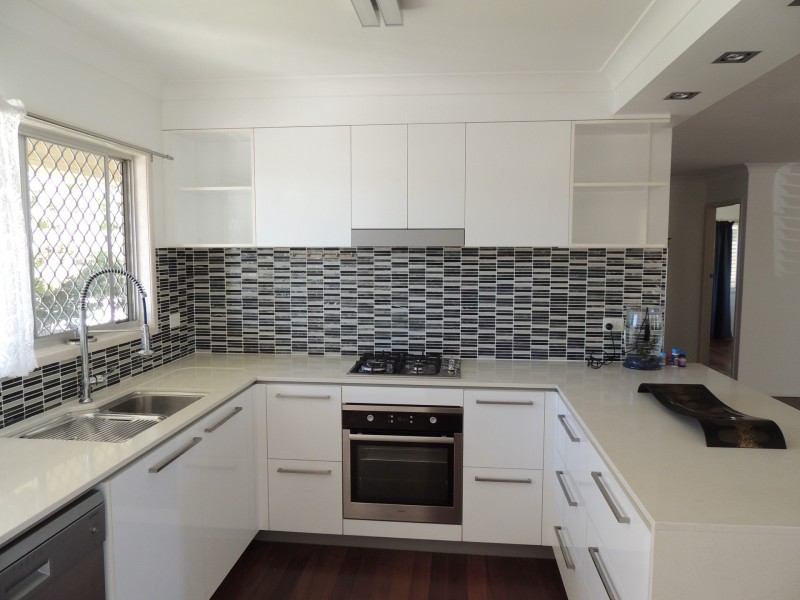 60 Kershaw Street, Park Avenue QLD 4701