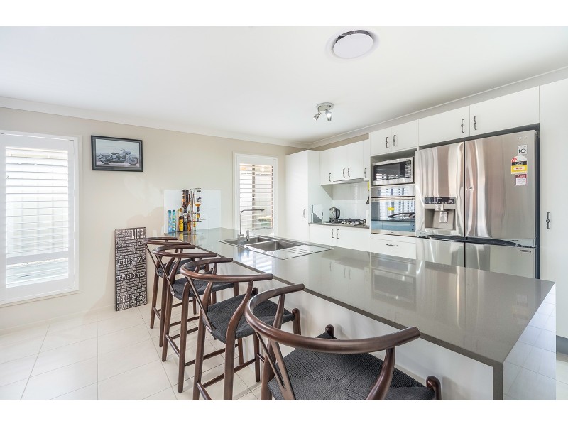 16 Barn Owl Avenue, Wadalba NSW 2259