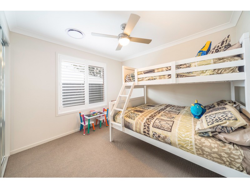 16 Barn Owl Avenue, Wadalba NSW 2259