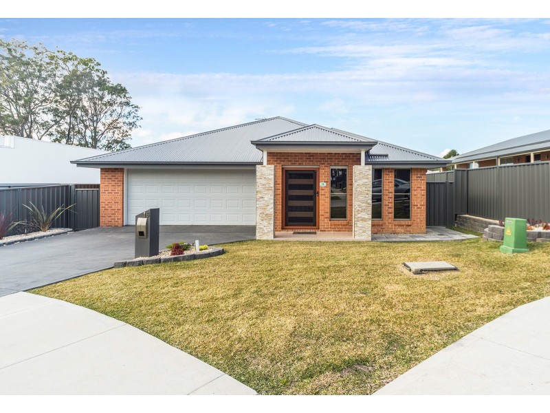 16 Barn Owl Avenue, Wadalba NSW 2259