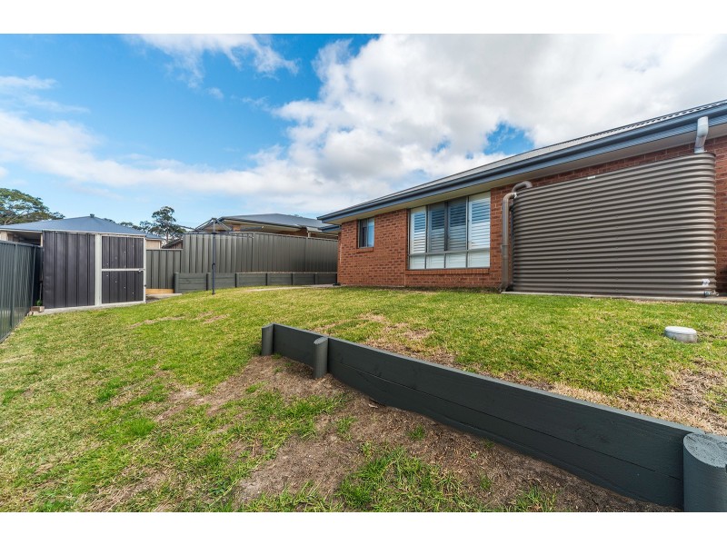 16 Barn Owl Avenue, Wadalba NSW 2259