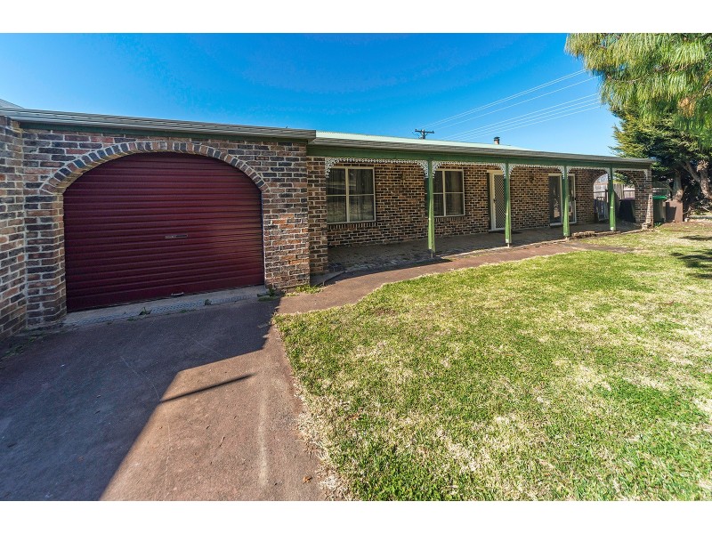 1 Stewart Crescent, Armidale NSW 2350