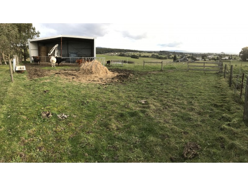 6 Hazelwood Ridge East, Hazelwood North VIC 3840