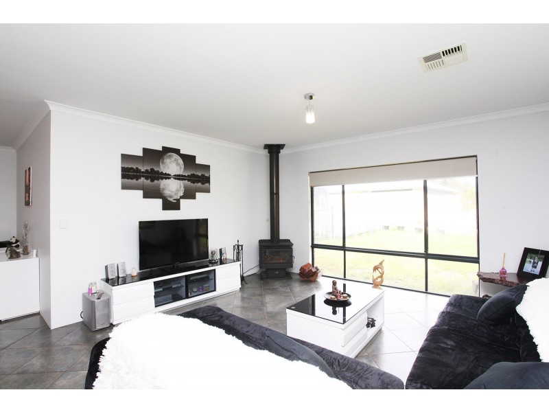 2 Galway Boulevard, Australind WA 6233